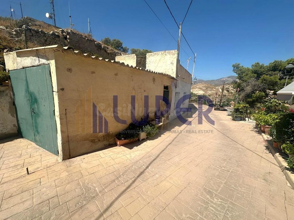 CASA EN VENTA EN AGOST CON UNAS VISTAS ESPECTACULARES