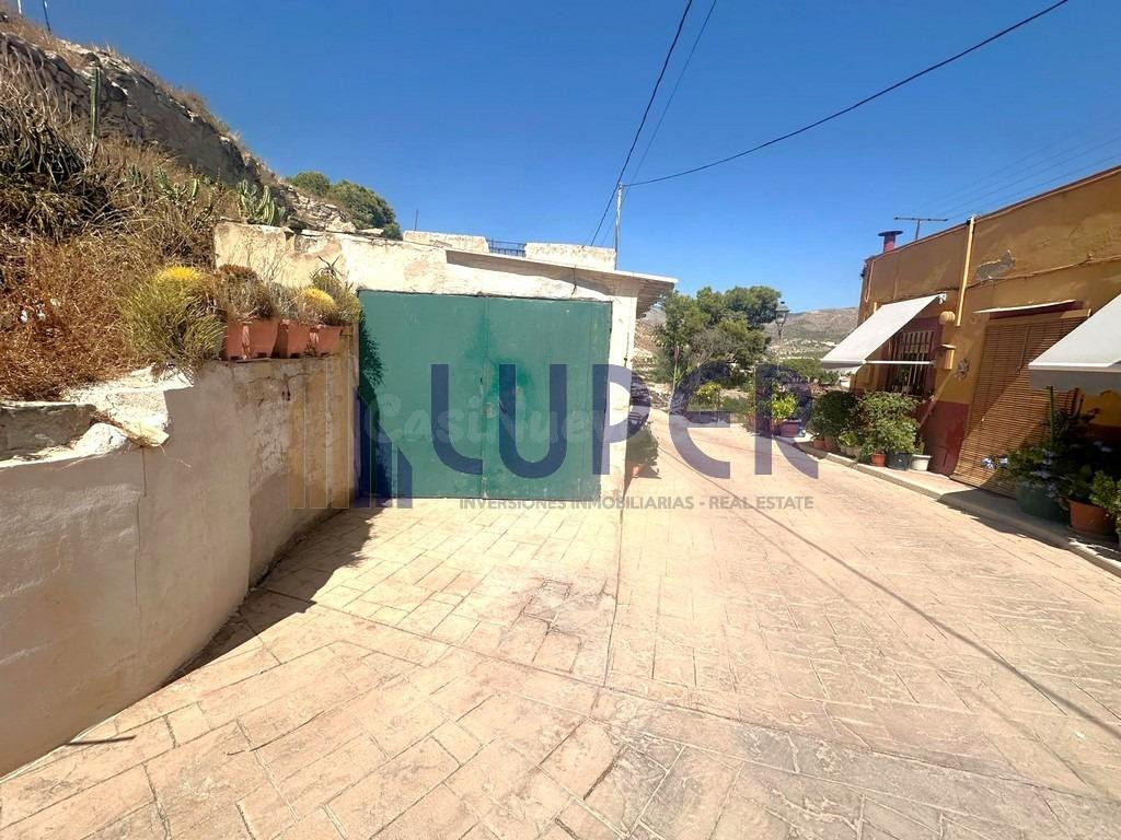 CASA EN VENTA EN AGOST CON UNAS VISTAS ESPECTACULARES - foto 2