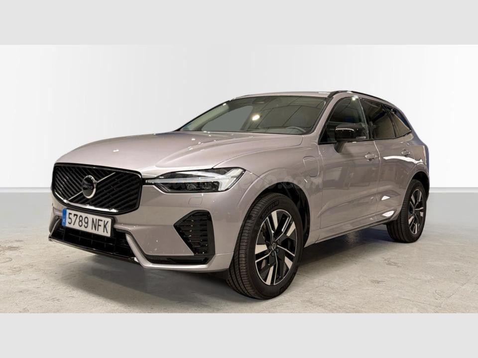 Volvo  XC60 Plus, T6 AWD Híbrido enchufable, Eléctrico/Gasolina, Dark, 54.900€