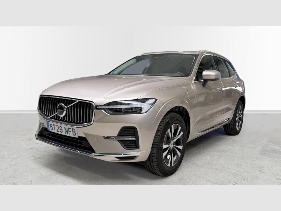 Volvo  XC60 Core, T6 AWD Híbrido enchufable, Eléctrico/Gasolina, Bright, 46.900€