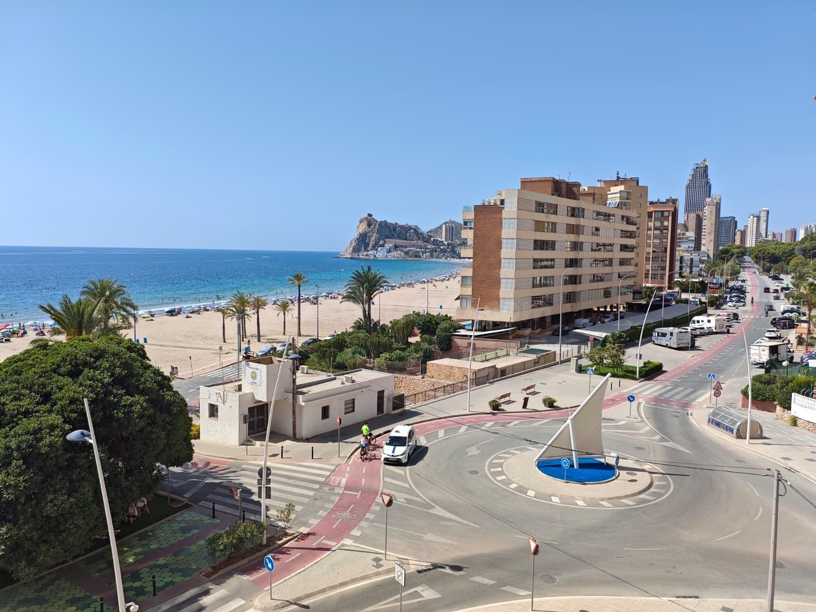 PISO EN LA PRIMERA LINEA CON VISTAS DIRECTAS AL MAR EN PONIE