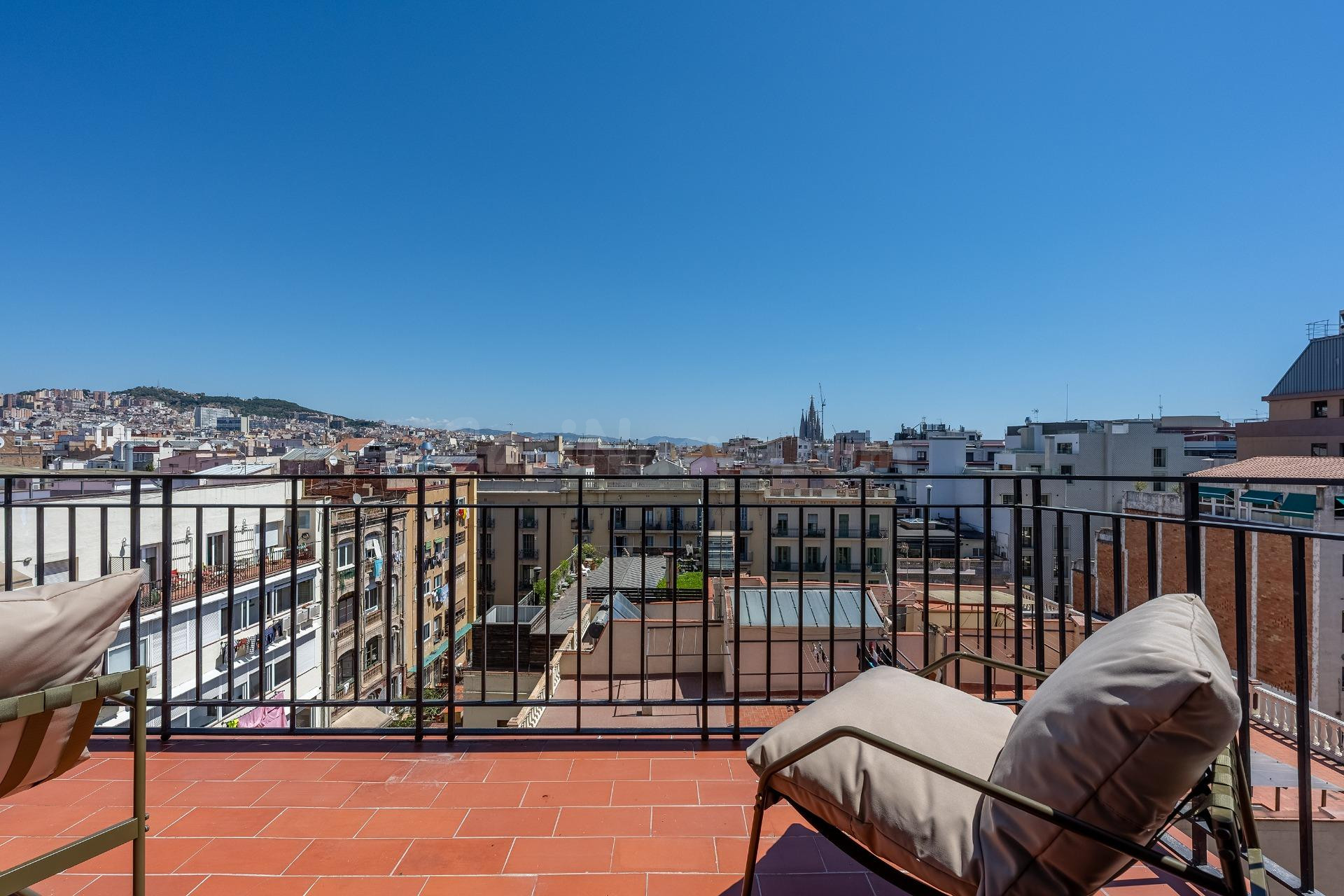RESIDENCIA SEÑORIAL CON VISTAS PANORÁMICAS EN PASSEIG DE GRÀCIA - foto 3