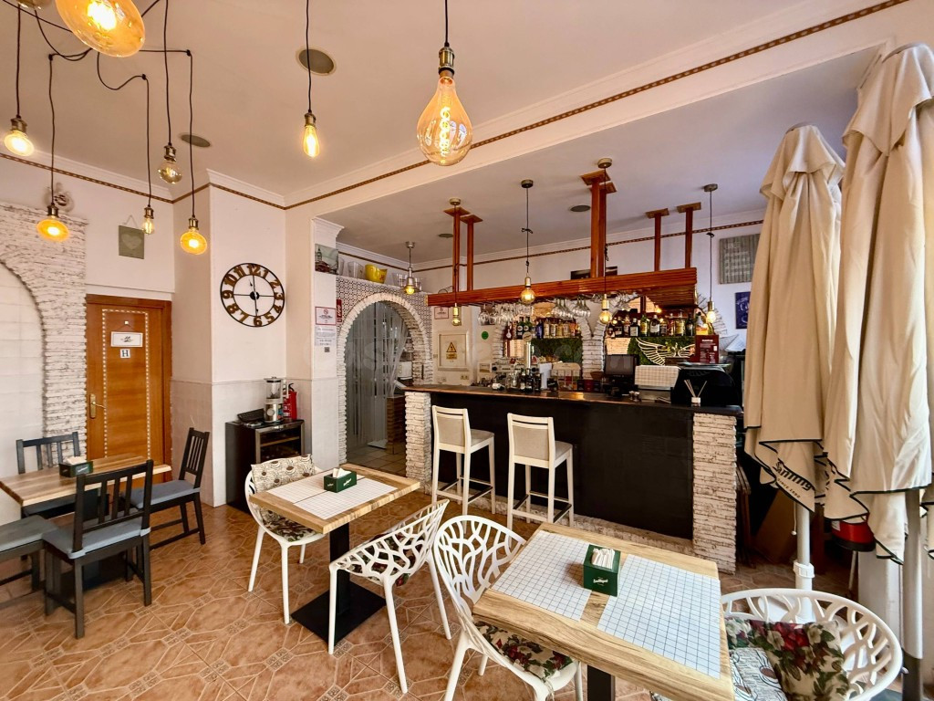 Local comercial en Venta en Benalmadena Málaga - foto 3