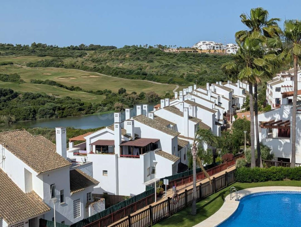 Apartamento en Alquiler en San Roque Cádiz - foto 2