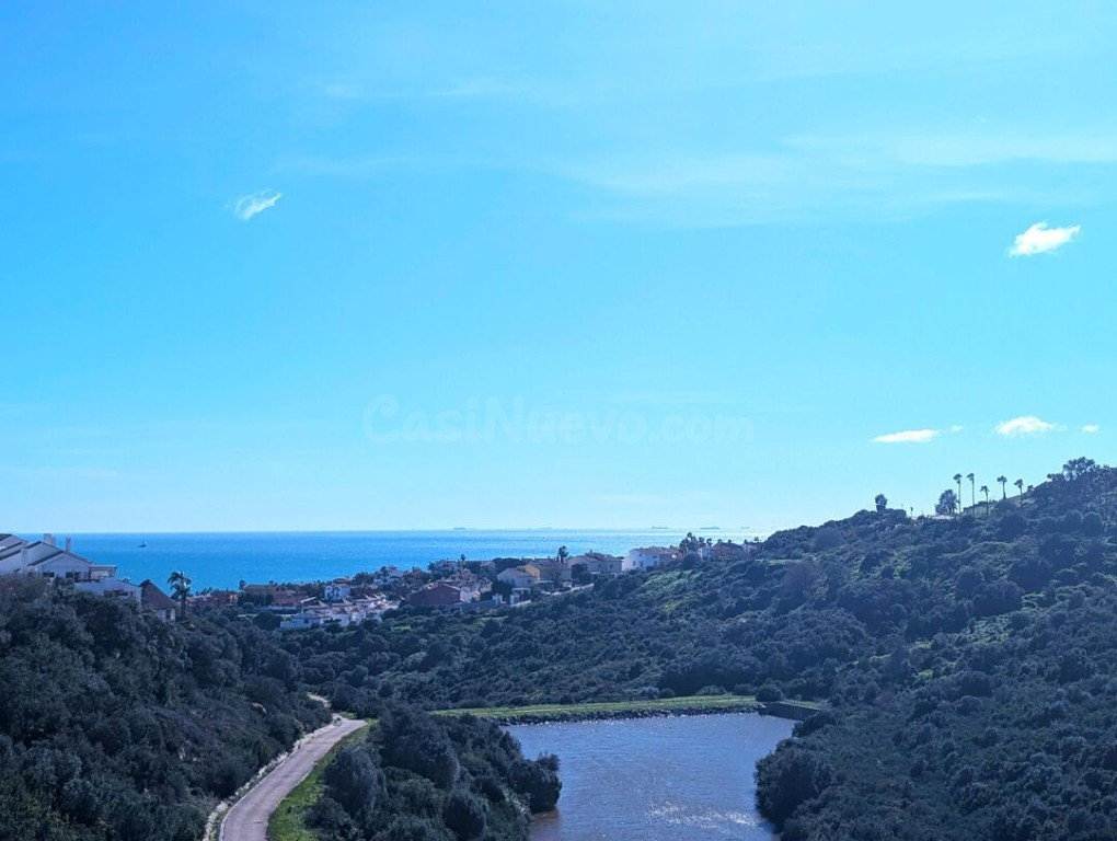 Apartamento en Alquiler en San Roque Cádiz - foto 4