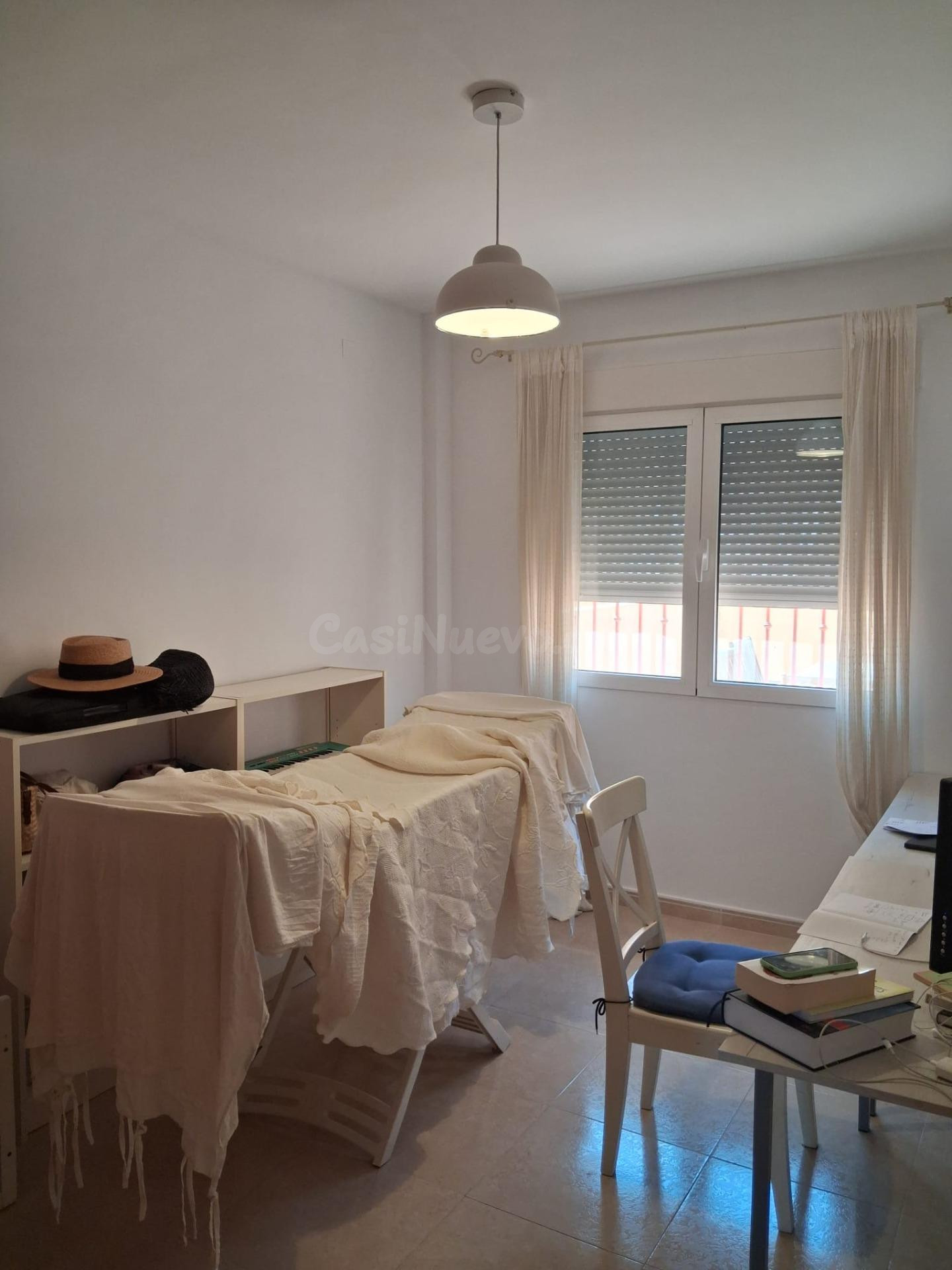 ADOSADO CON 4 DORMITORIOS, 4 BAÑOS, GARAJE CERRADO, TERRAZAS - foto 3