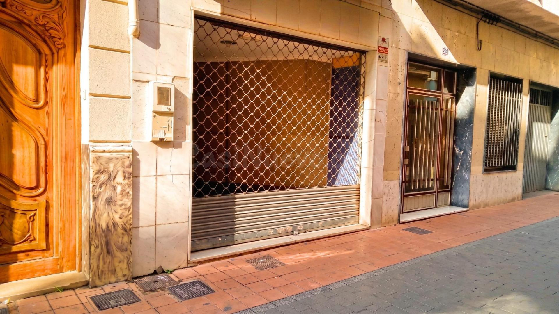 Local comercial de 80 m2 en pleno centro de Nules