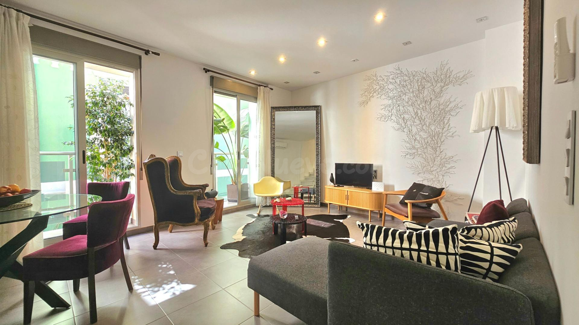 Preciosa casa reformada con garaje !!!