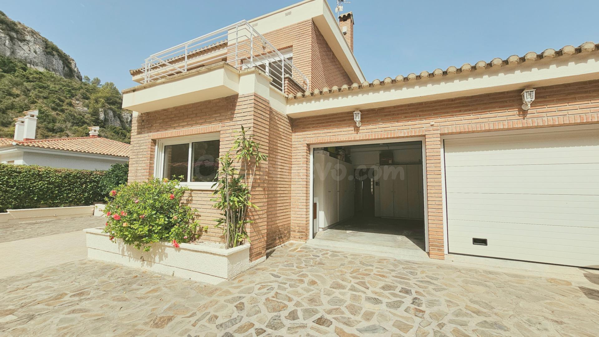 Exclusiva vivienda independiente con piscina, vistas a los a - foto 4