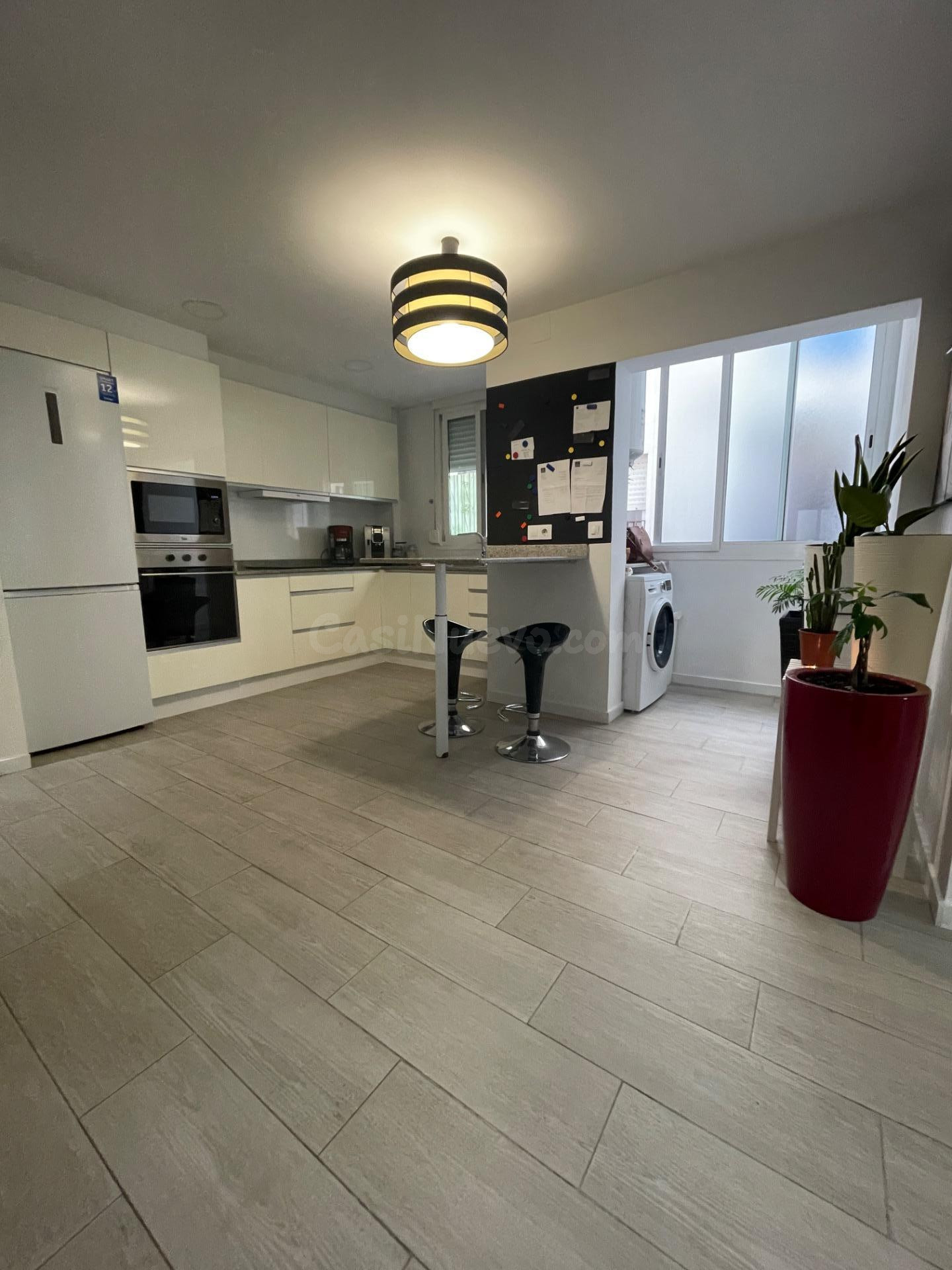 PISO DE 2 habitaciones CON AMPLIO SALÓN Y COCINA ABIERTA EN  - foto 3