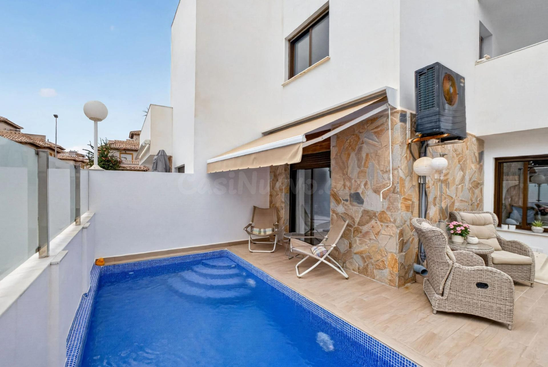 CASA ADOSADA CON PISCINA CLIMATIZADA PRIVADA Y SOLARIUM EN L - foto 2