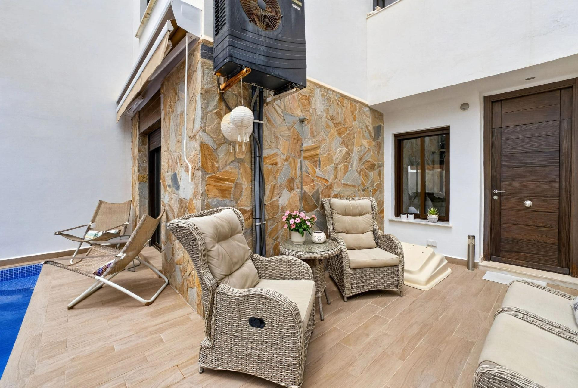 CASA ADOSADA CON PISCINA CLIMATIZADA PRIVADA Y SOLARIUM EN L - foto 3