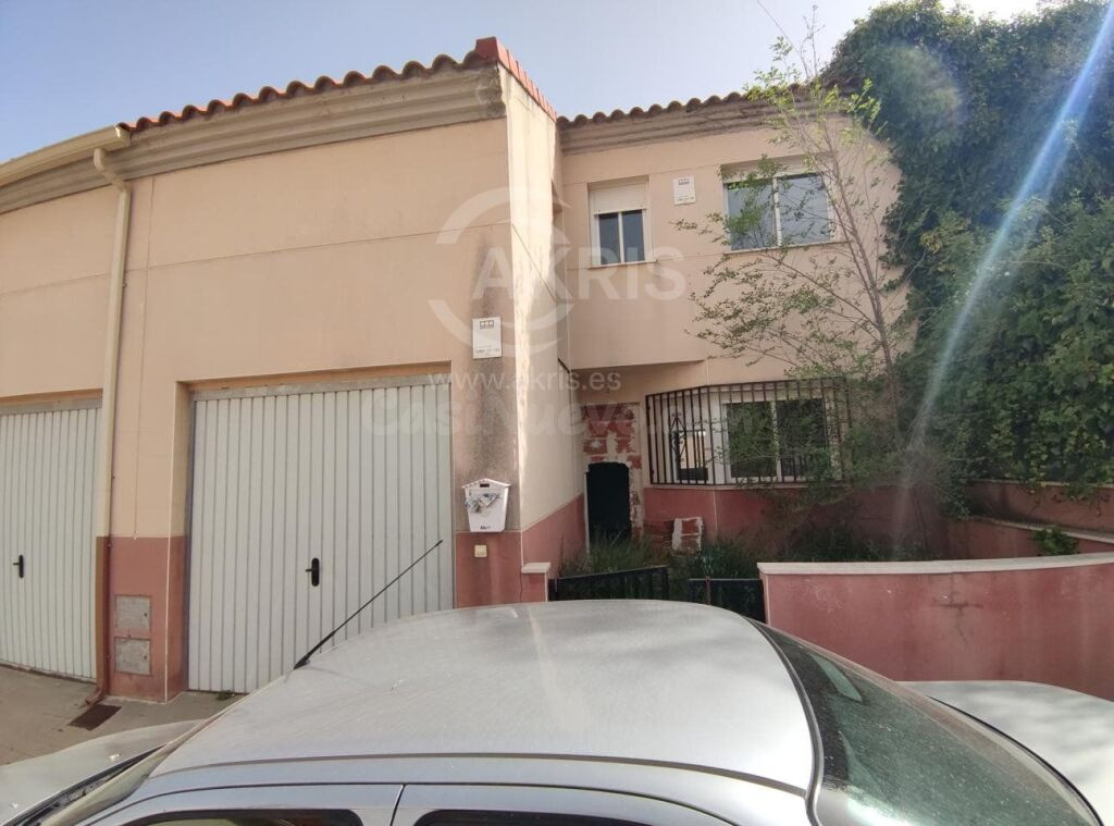 Chalet Independiente en Dosbarrios