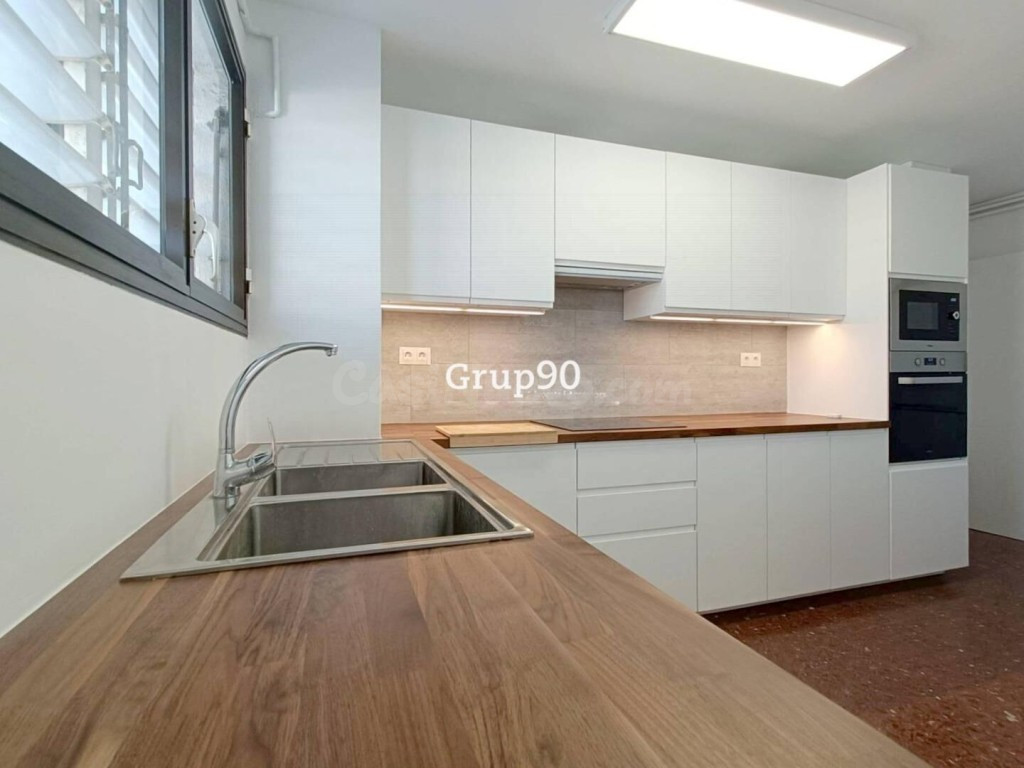 GRAN PISO DE 6 habitaciones EN EL CENTRO DE LLEIDA – AV. CAT