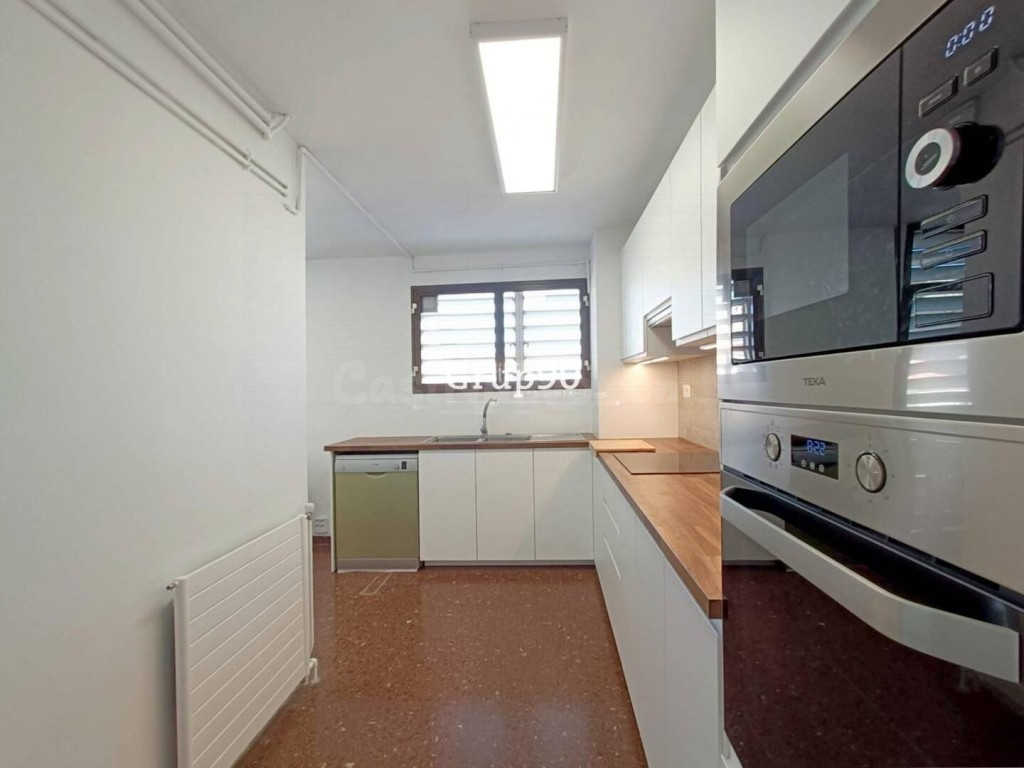 GRAN PISO DE 6 habitaciones EN EL CENTRO DE LLEIDA – AV. CAT - foto 2