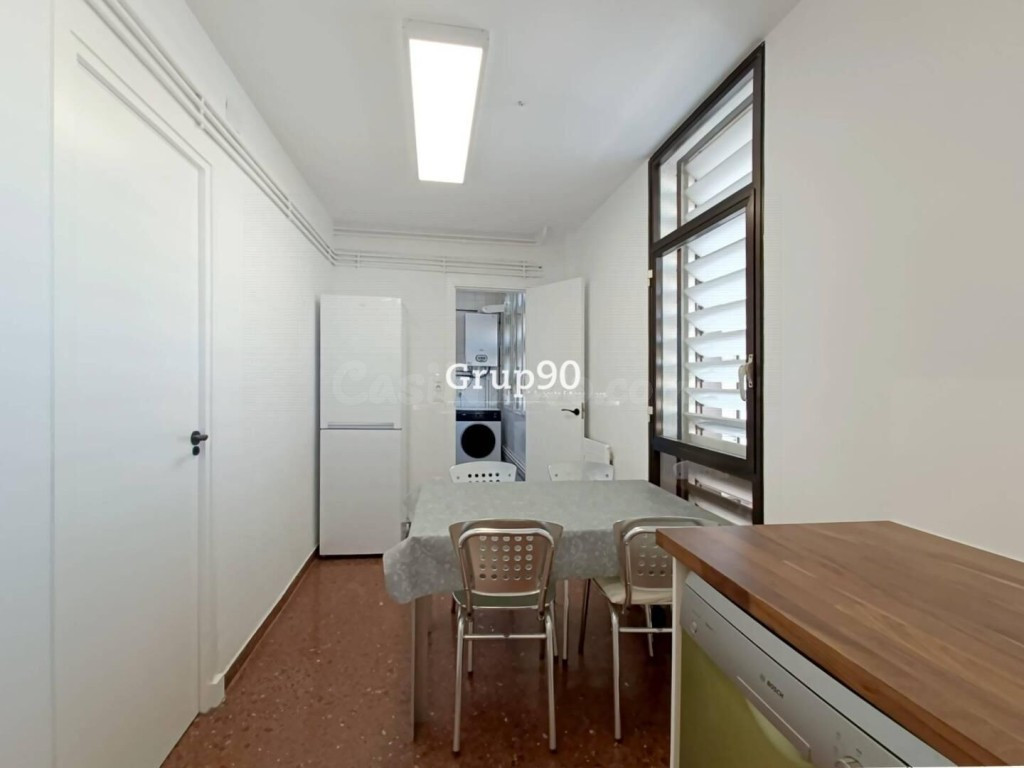 GRAN PISO DE 6 habitaciones EN EL CENTRO DE LLEIDA – AV. CAT - foto 3