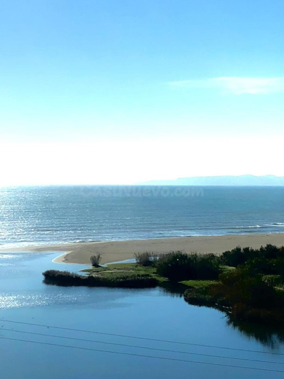 Precioso estudio a pocos pasos de la playa, con licencia tur - foto 2