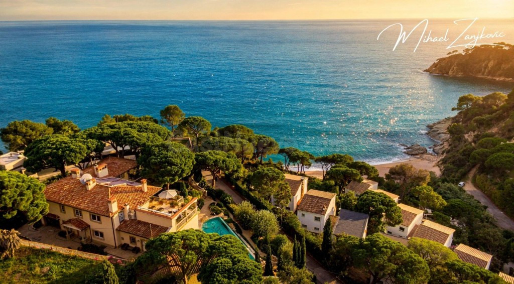Villa de lujo en Costa Brava, comunidad cerrada, vista al ma - foto 2