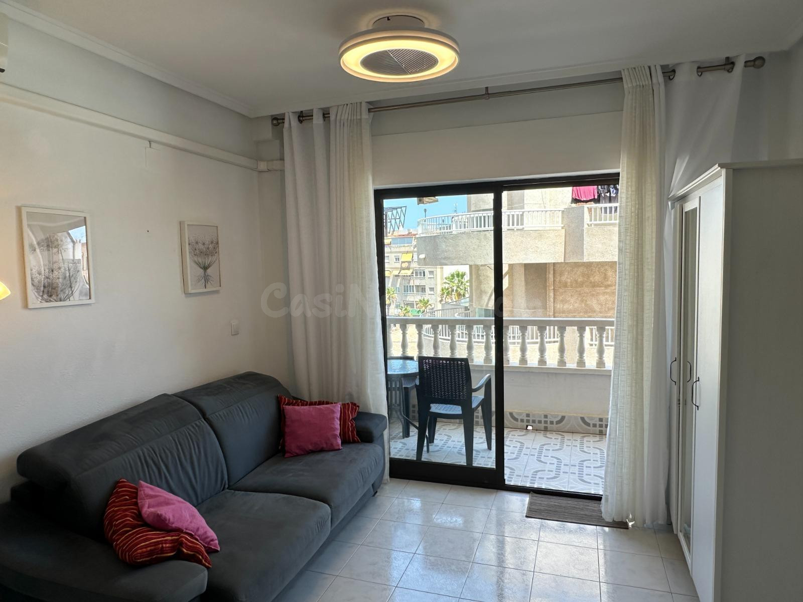 Estudio con terraza, Alicante, Torrevieja. 1 habitación, 36  - foto 4