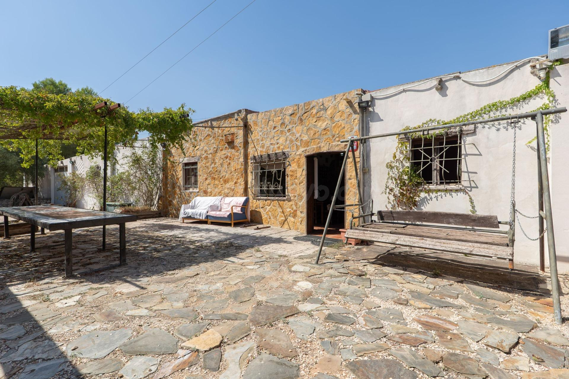Finca rustica en Santa Bárbara con caseta de campo y amprivi - foto 2