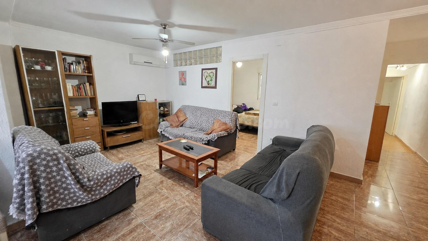 Piso en planta baja en Paterna — Oportunidad SOLO para inver - foto 2