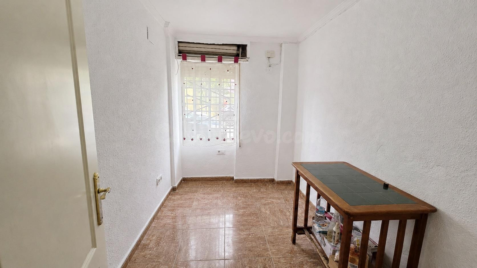 Piso en planta baja en Paterna — Oportunidad SOLO para inver - foto 5