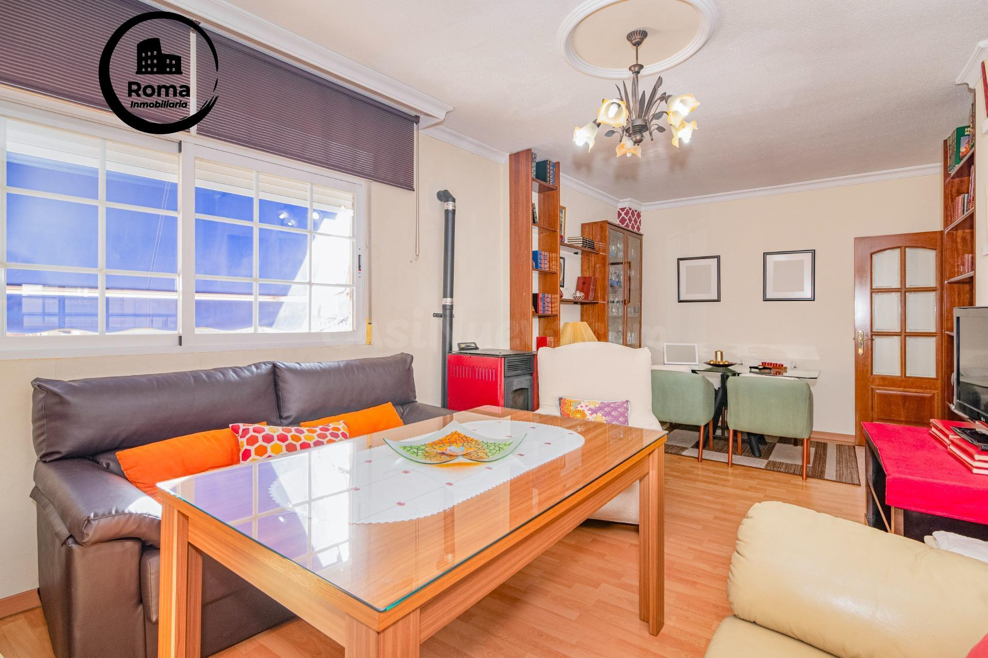 ¡Vive en el Corazón de La Zubia! Piso Luminoso y Listo para  - foto 5