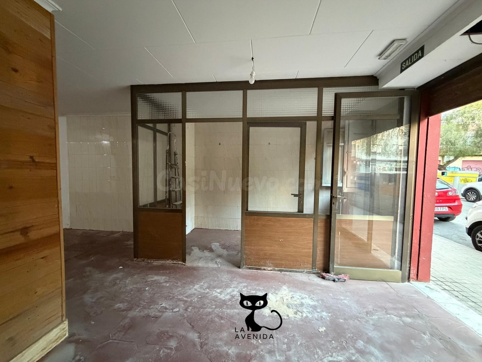 LOCAL COMERCIAL DE 137 m2 FRENTE A PARQUE | BENETÚSSER - foto 4