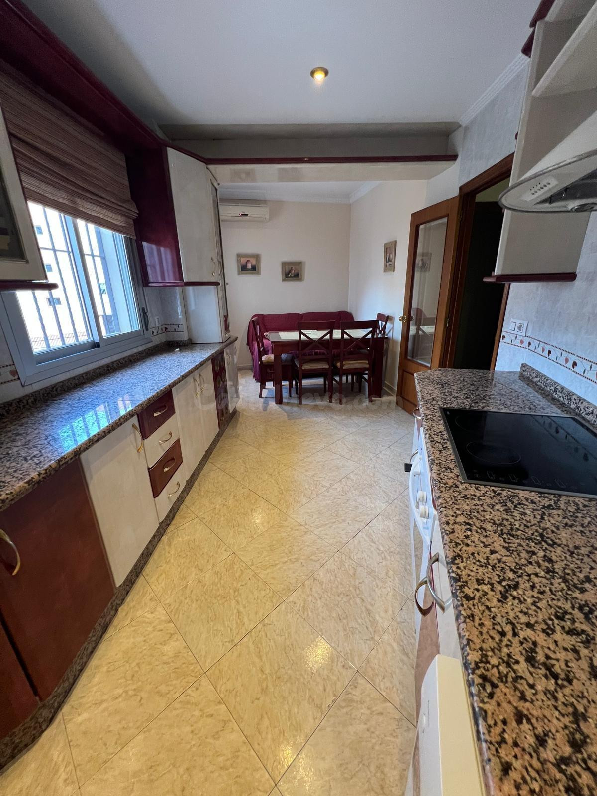 Sevilla Este. Excelente vivienda amueblada de 3 habitaciones - foto 2