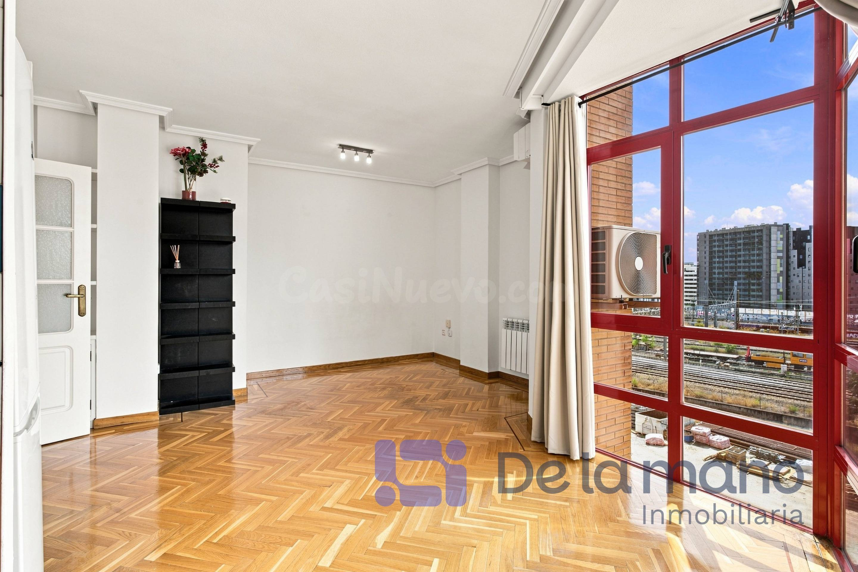 APARTAMENTO CON VISTAS DESPEJADAS, GARAJE Y PISCINA - foto 2