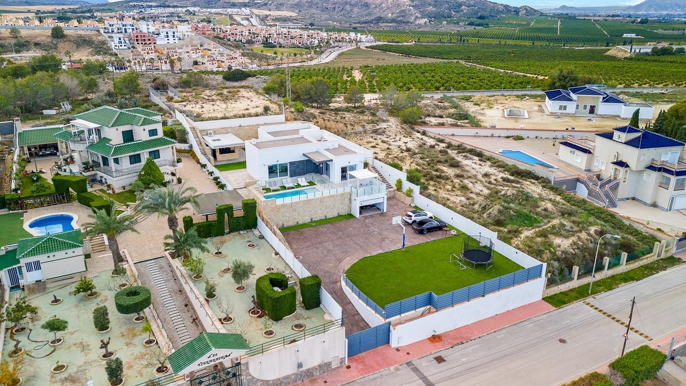 Villa 4 habitaciones 216m² en alquiler - Comunidad valencian