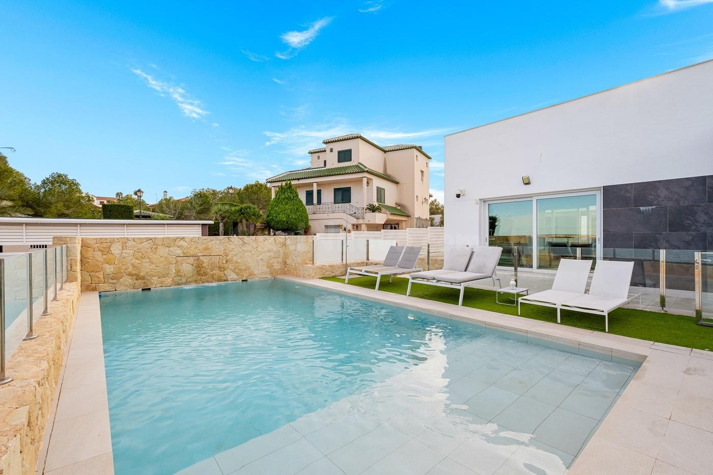 Villa 4 habitaciones 216m² en alquiler - Comunidad valencian - foto 3