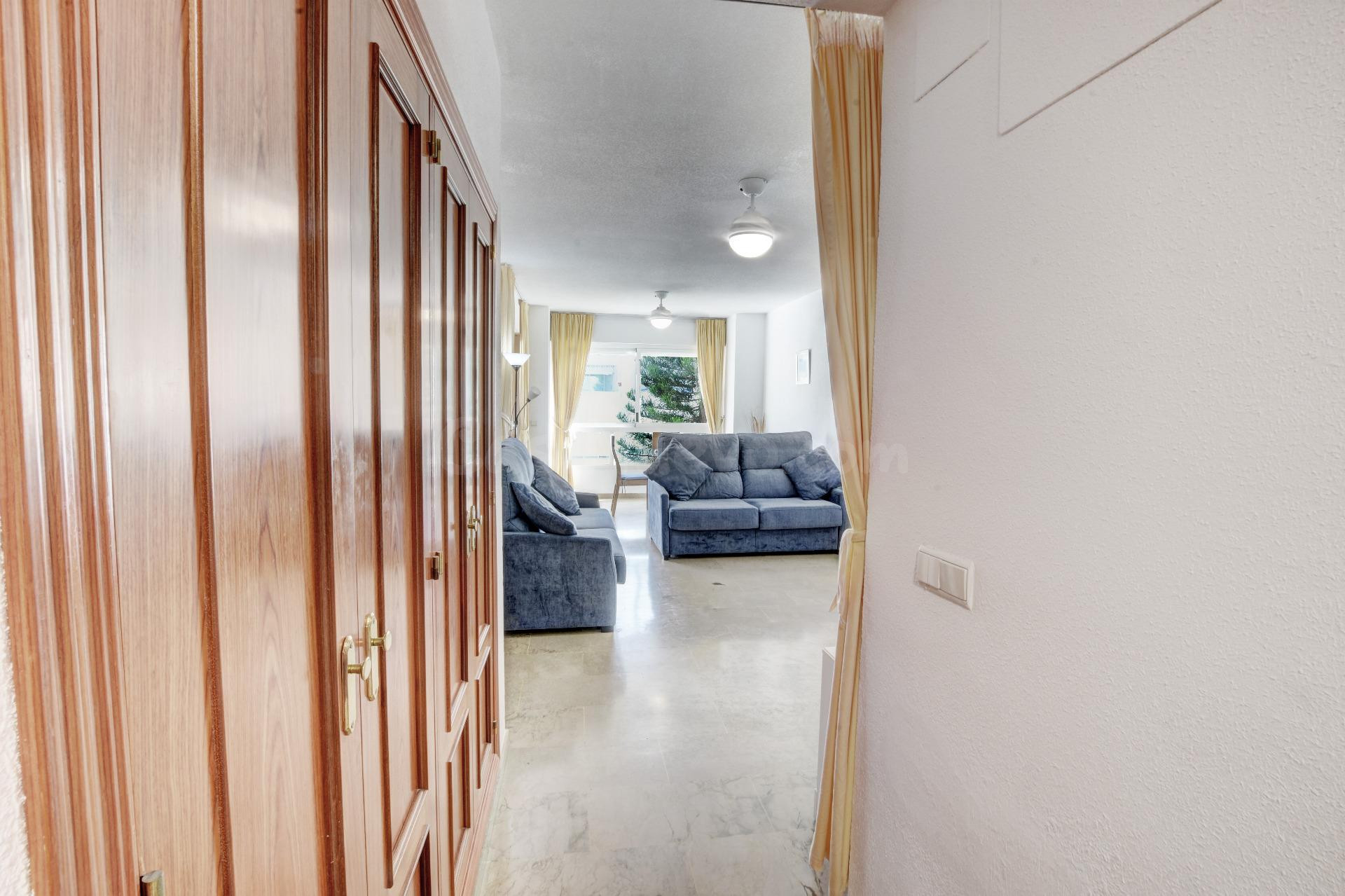 Espacioso Apartamento cerca de la Playa y Puertomarina - foto 5