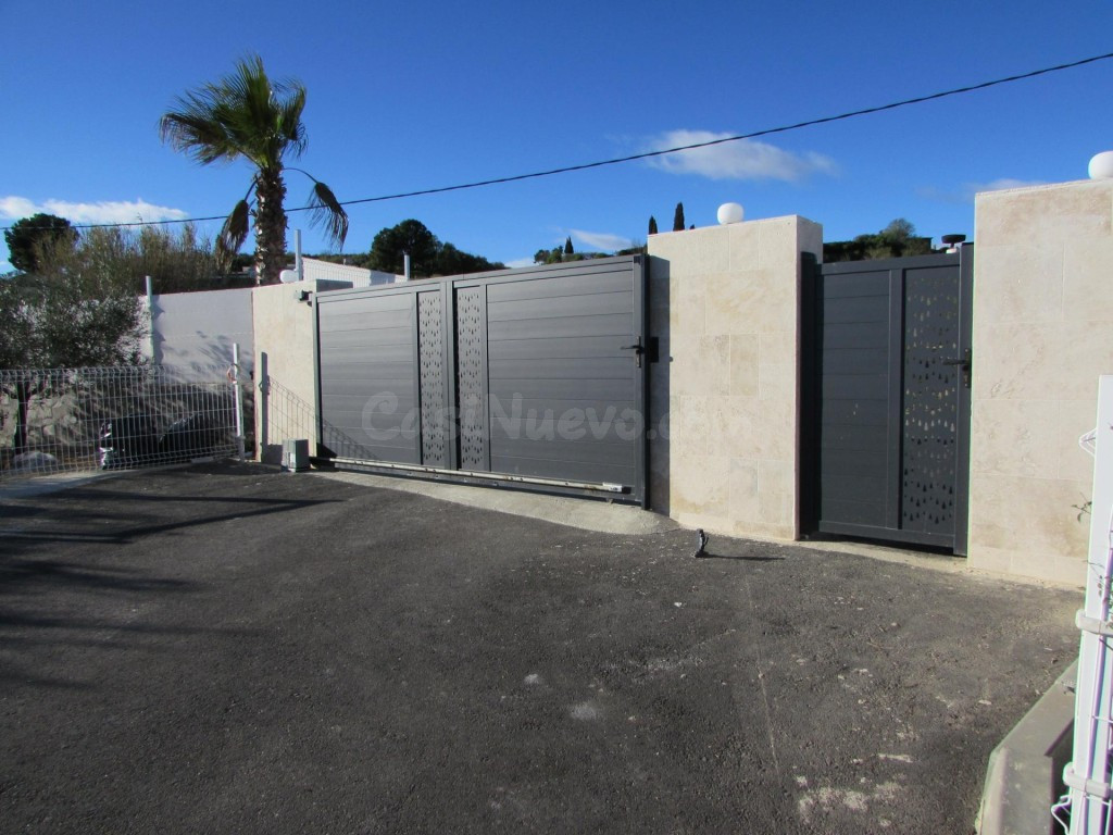 Excepcional, finca con dos viviendas autosuficientes - foto 5