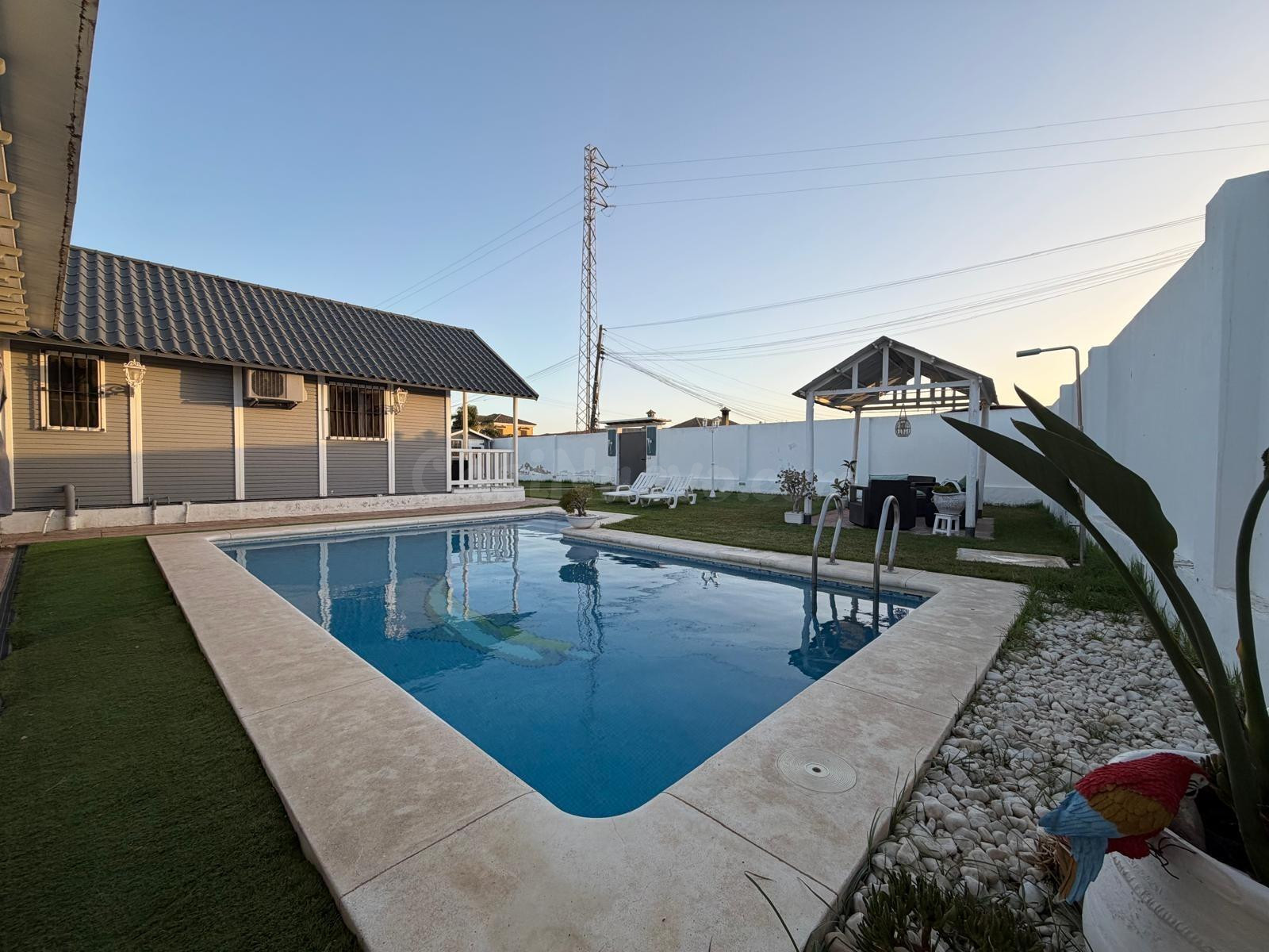 VENTA DE PARCELA RÚSTICA CON PISCINA Y BONITA CASA DE CAMPO! - foto 4