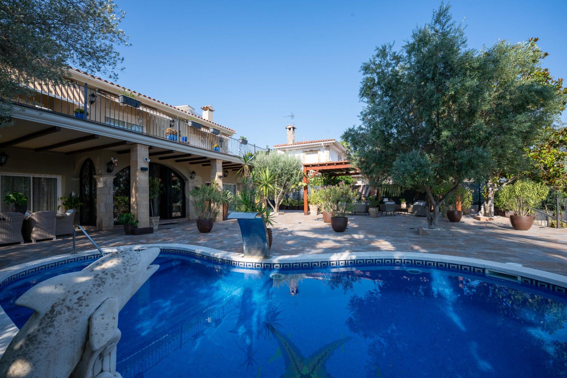 Espectacular Chalet de Lujo en Lloret de Mar - foto 2