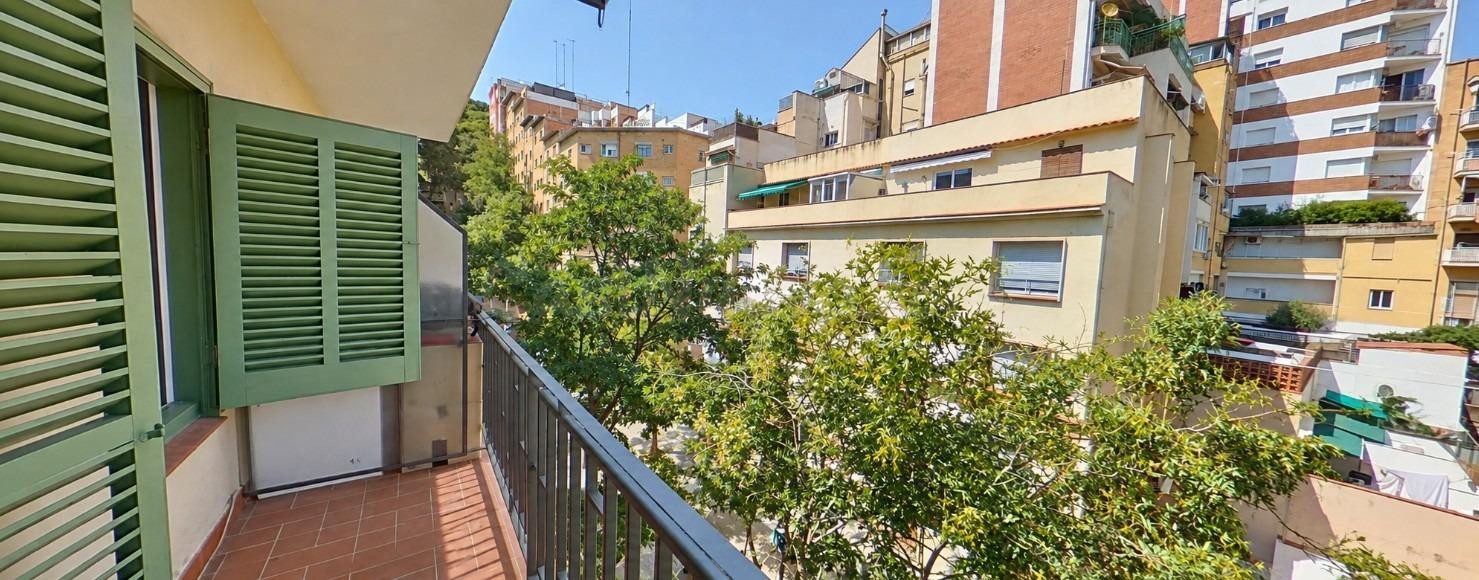 Piso en venta en Calle de Gènova El Guinardó, Barcelona