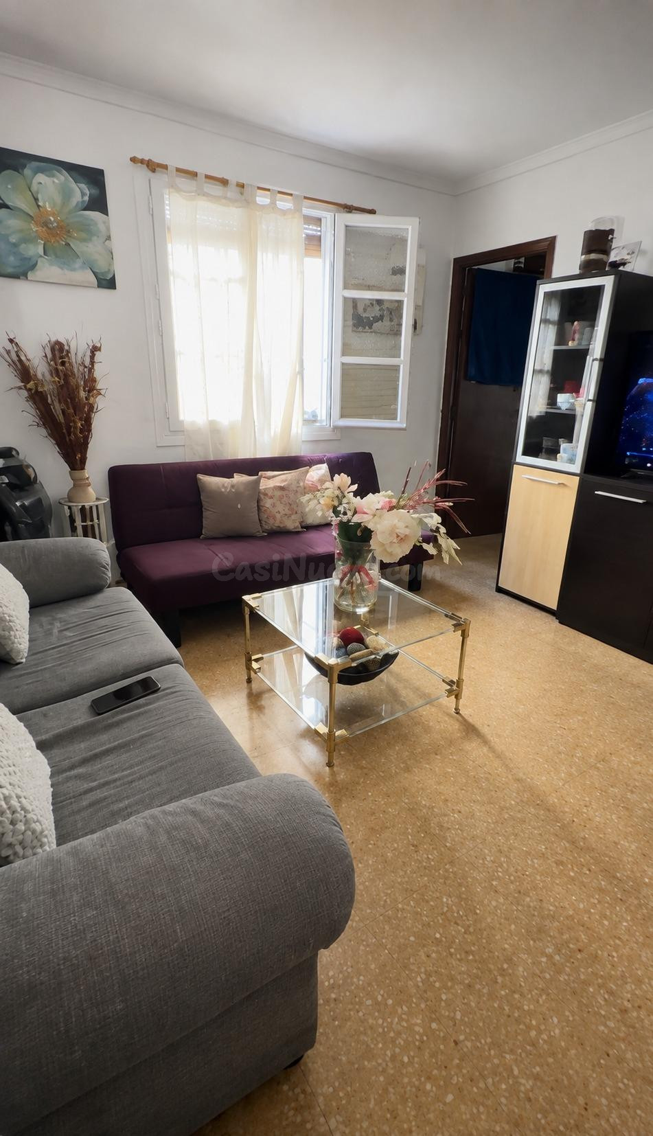 Entresuelo alquilado de 3 habitaciones junto al metro de La Salud – Valencia