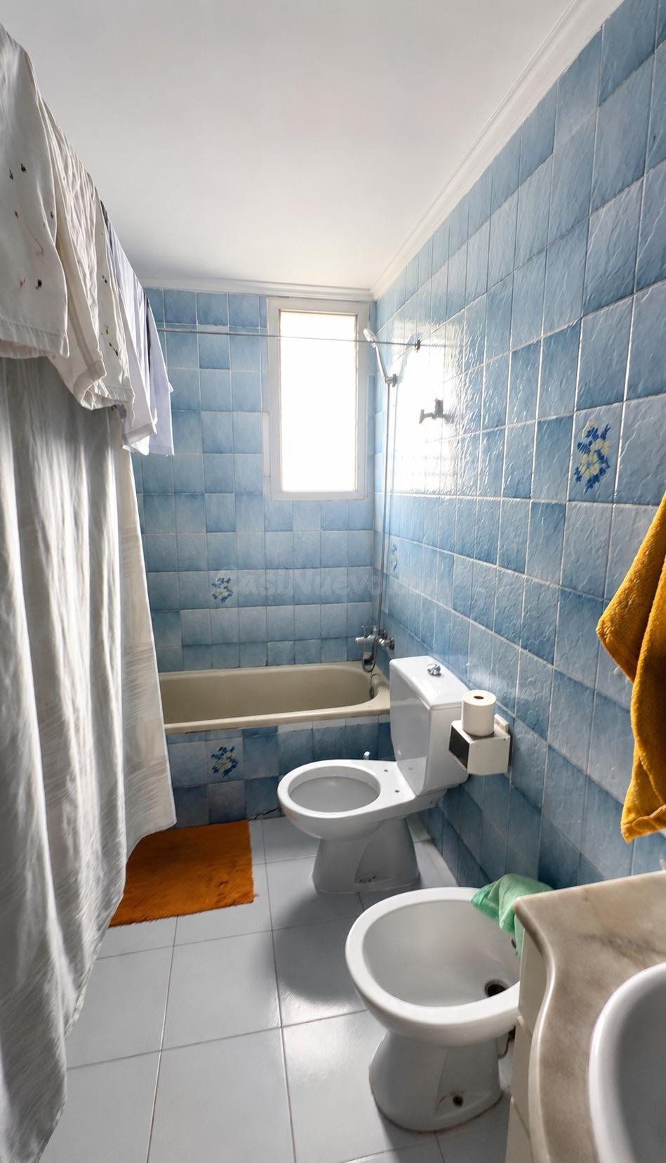 Entresuelo alquilado de 3 habitaciones junto al metro de La  - foto 5