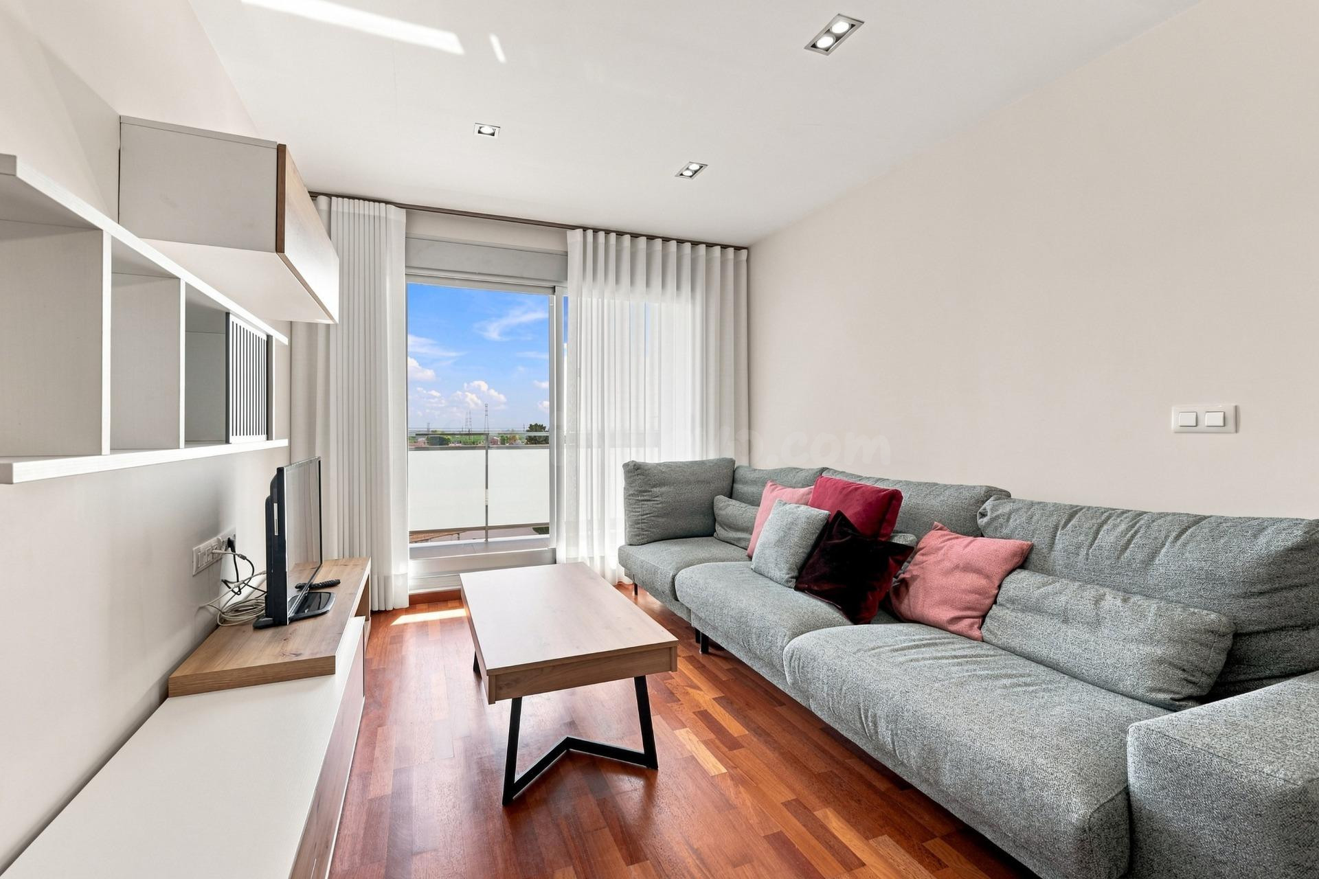 Vivienda de 121 m2 construidos en Silla, situada en una terc