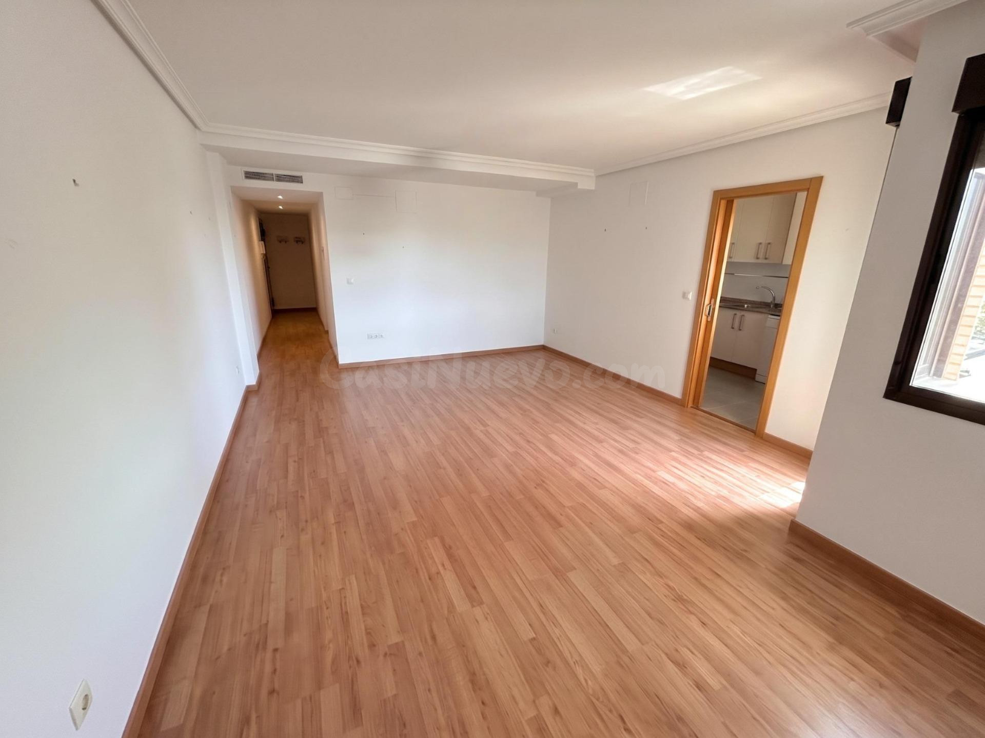 Vivienda de 2 habitaciones con garaje, trastero y piscina - foto 5