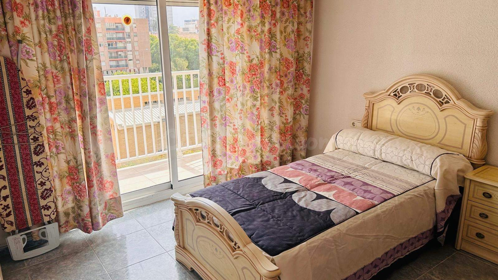 Exclusivo Piso en Benalúa, Alicante - Ideal para Familias