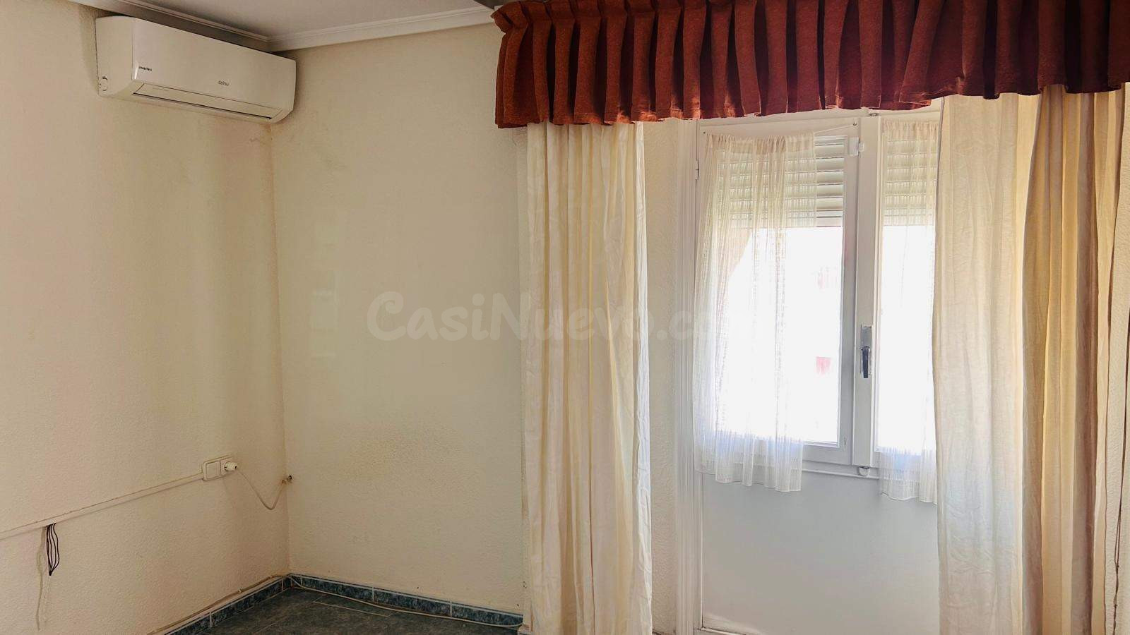 Exclusivo Piso en Benalúa, Alicante - Ideal para Familias - foto 2