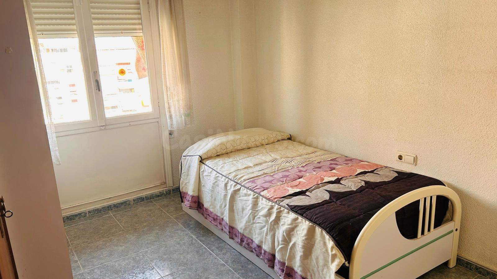 Exclusivo Piso en Benalúa, Alicante - Ideal para Familias - foto 4