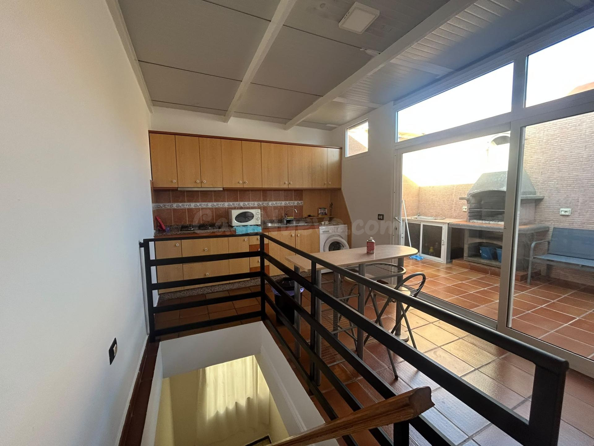 Ático con terraza y barbacoa a pocos pasos del mar en Playa  - foto 3