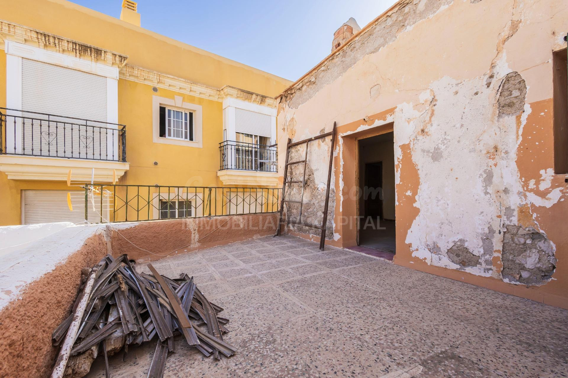 Vivienda para reformar en Gádor – 65 m2, 3 dormitorios y Ter - foto 2