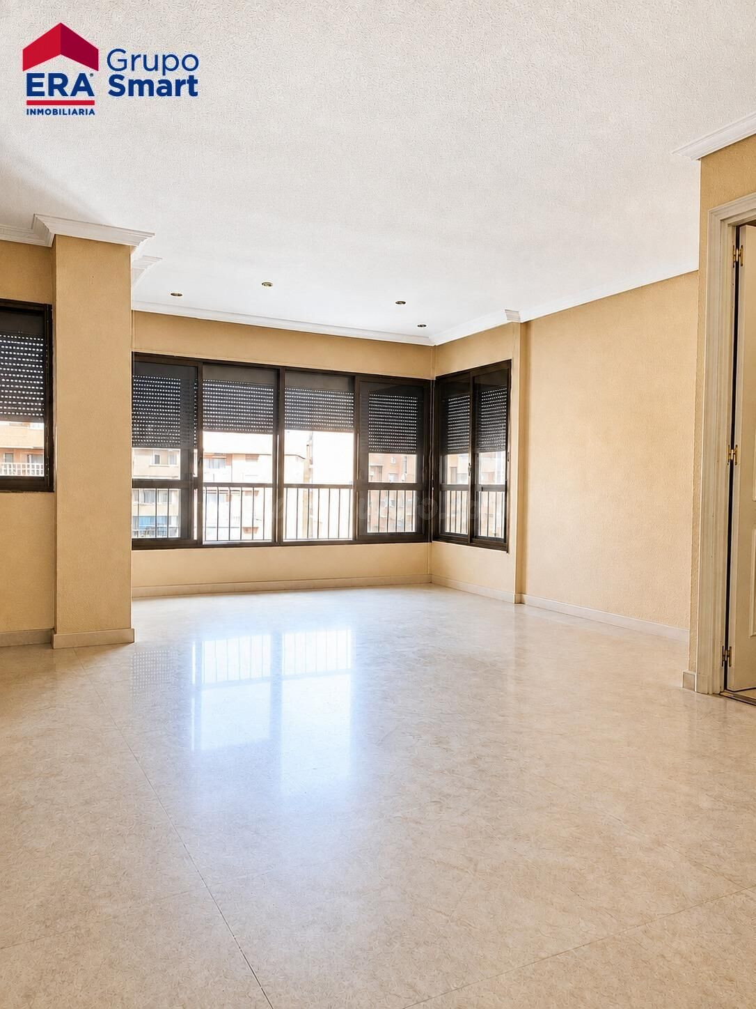 ESPECTACULAR PISO EN TRIANA, CON PISCINA, GARAJE Y VISTAS AL - foto 3