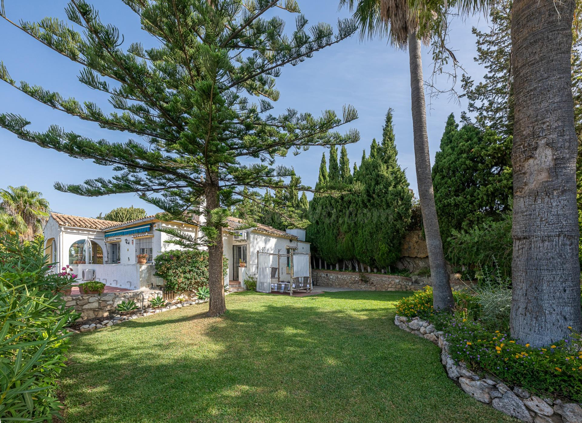 VILLA CON GRAN PARCELA Y POTENCIAL DE DESARROLLO - foto 2