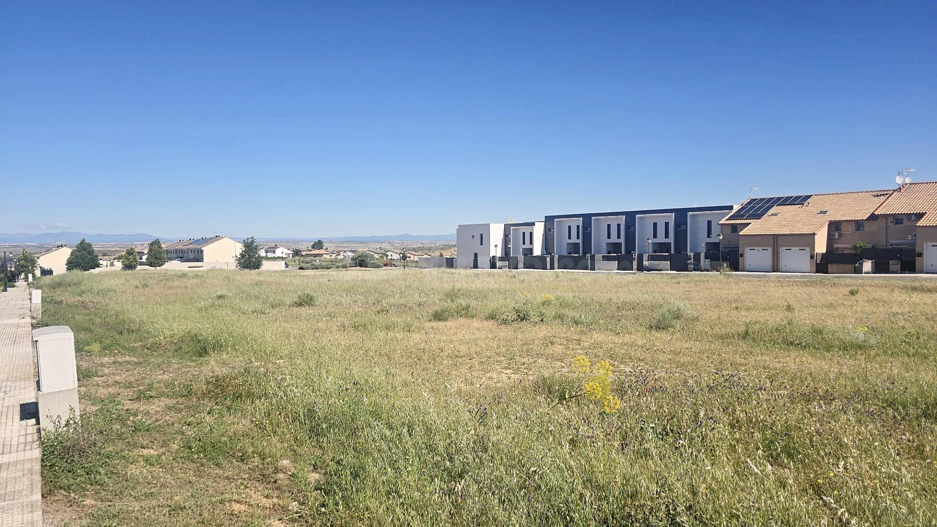 CHALETS ADOSADOS DE UNA PLANTA EN CARRANQUE TOLEDO - foto 4