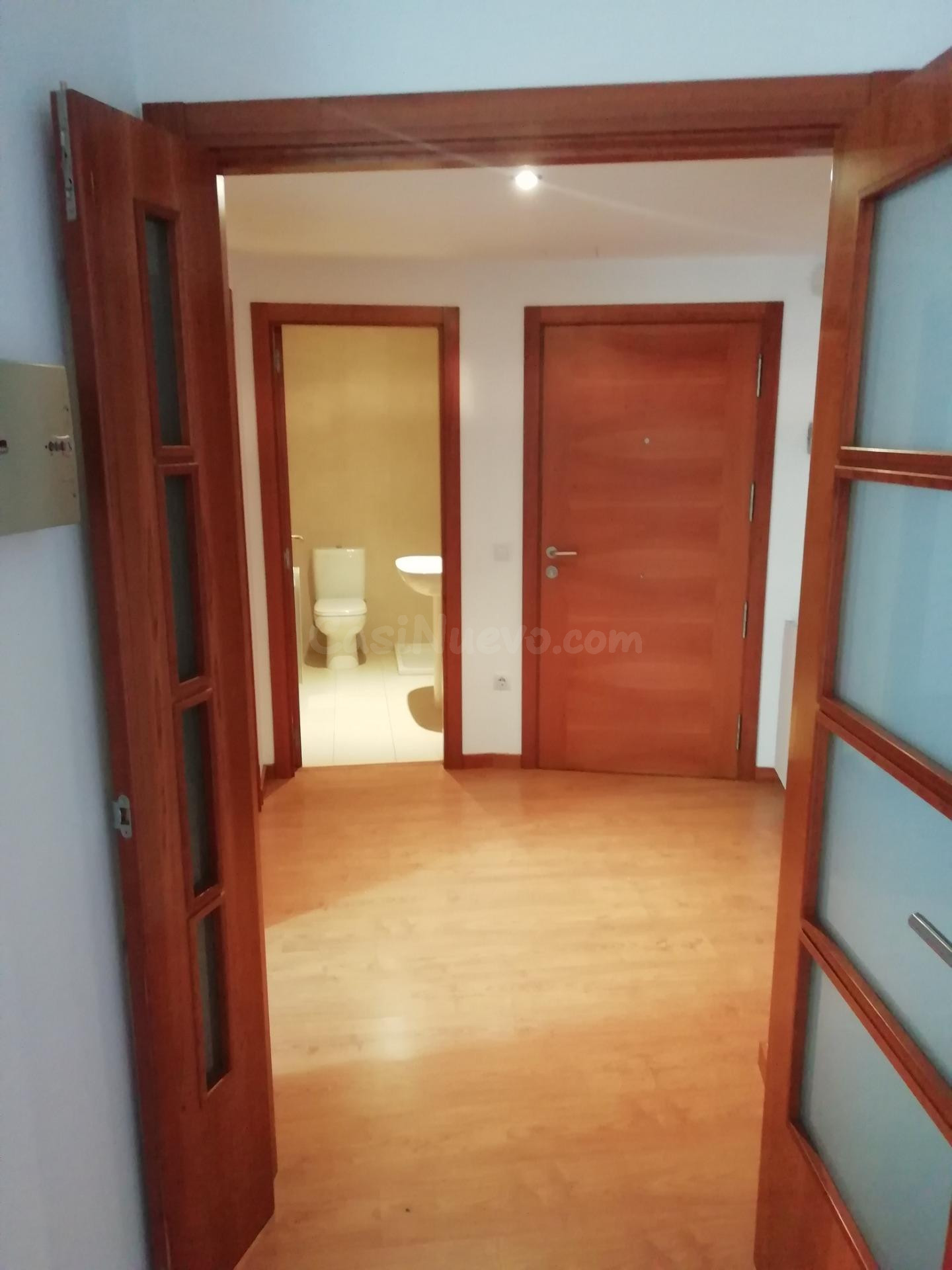 PISO ESQUINERO DE 2 habitaciones, MUY LUMINOSO Y CON 4 BALCO - foto 2